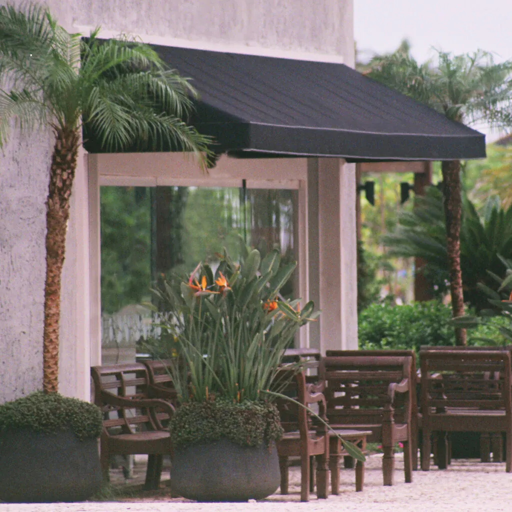 Coloniais protegem com charme e valorizam cada fachada