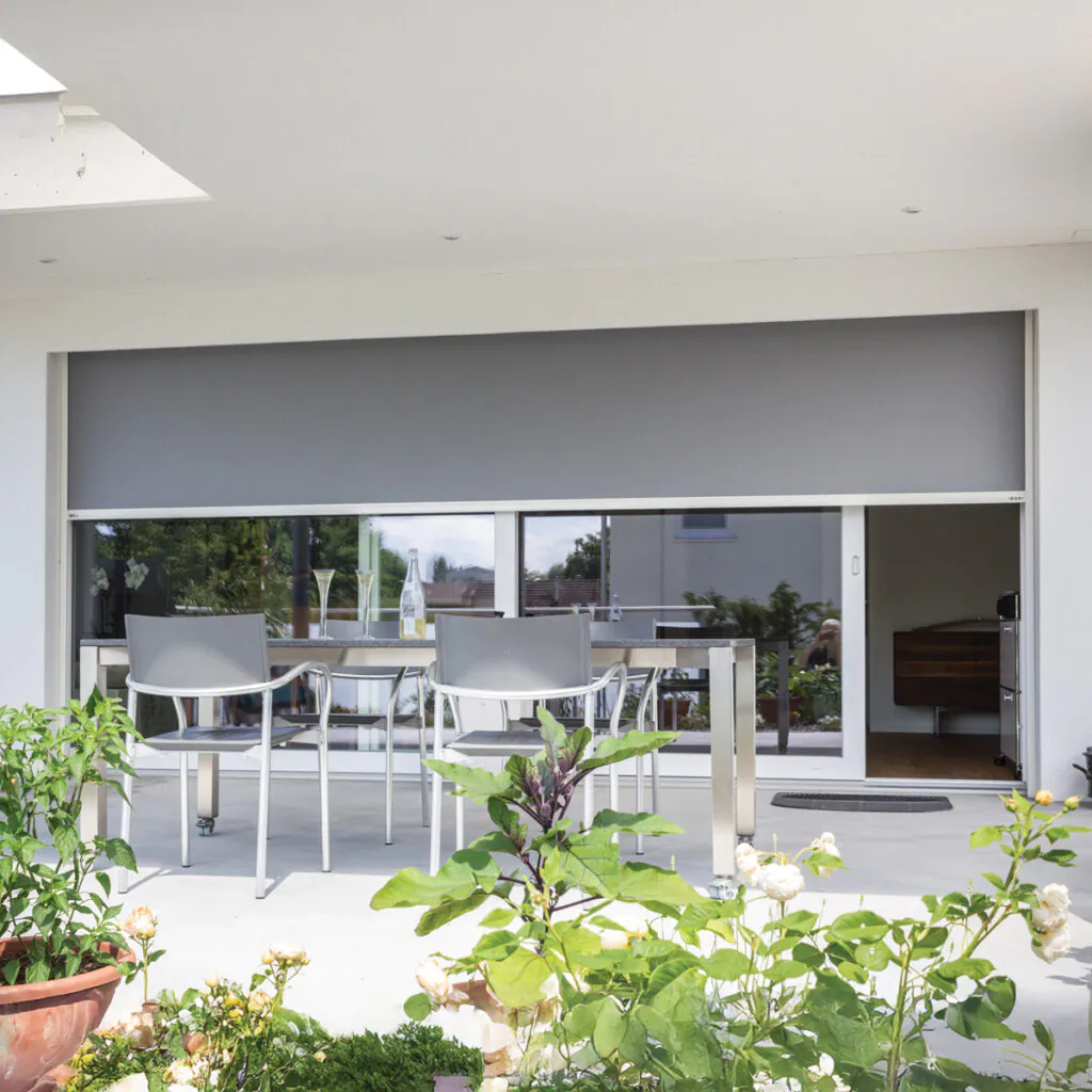 Toldos verticais: proteção solar com estética integrada