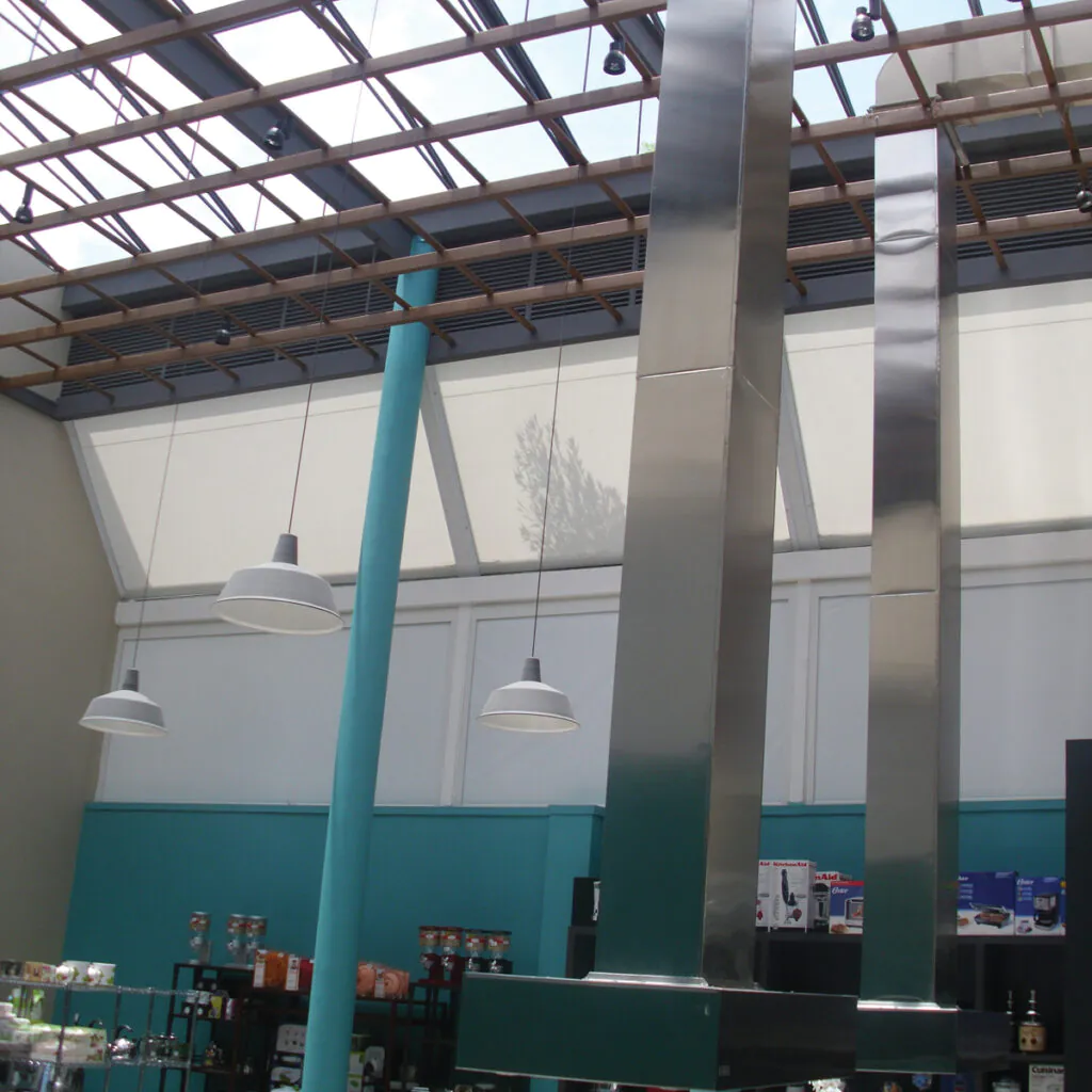 O Lunero ZipLine, da Stobag para a Copato, é instalado em estruturas existentes