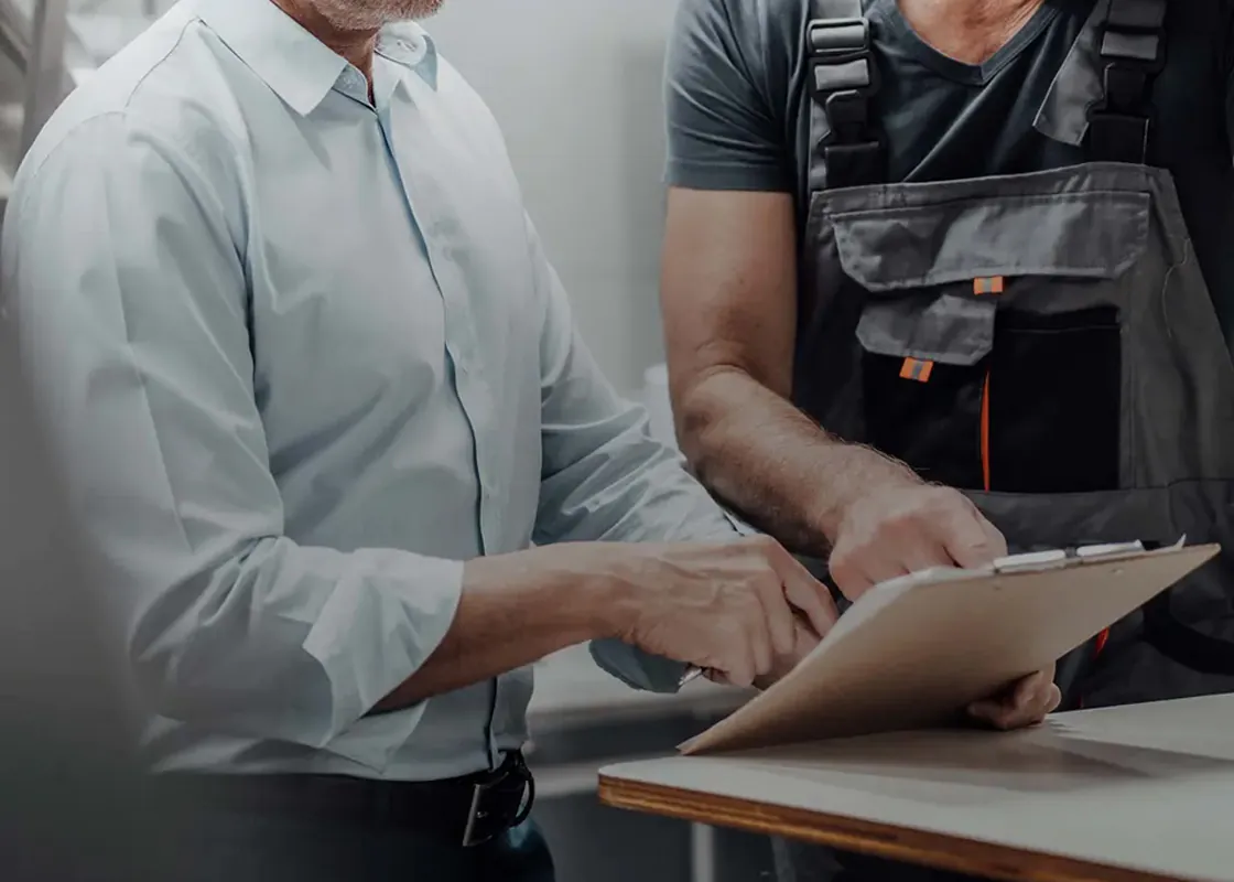 Equipe da Copato oferecendo suporte técnico na definição e especificação de produtos para arquitetos e parceiros