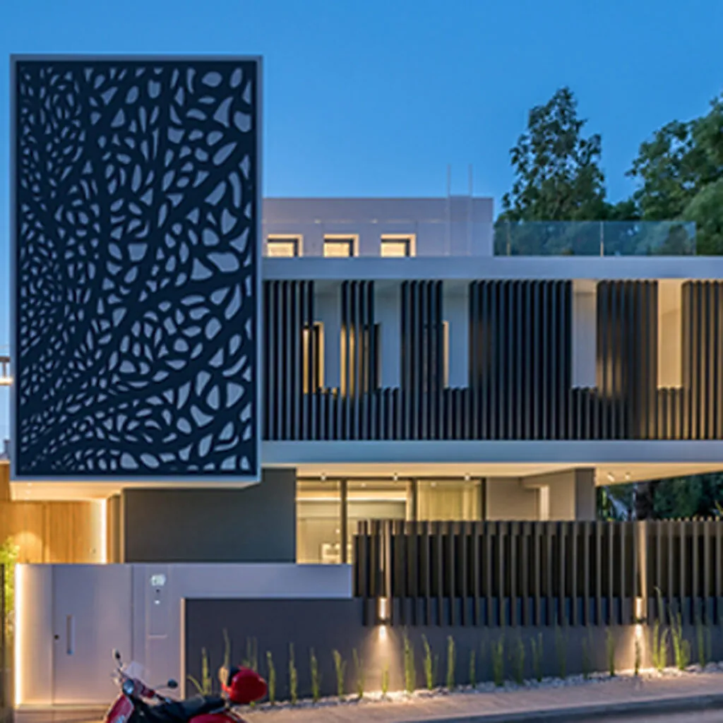 Painéis arquitetônicos decorativos que transformam fachadas
